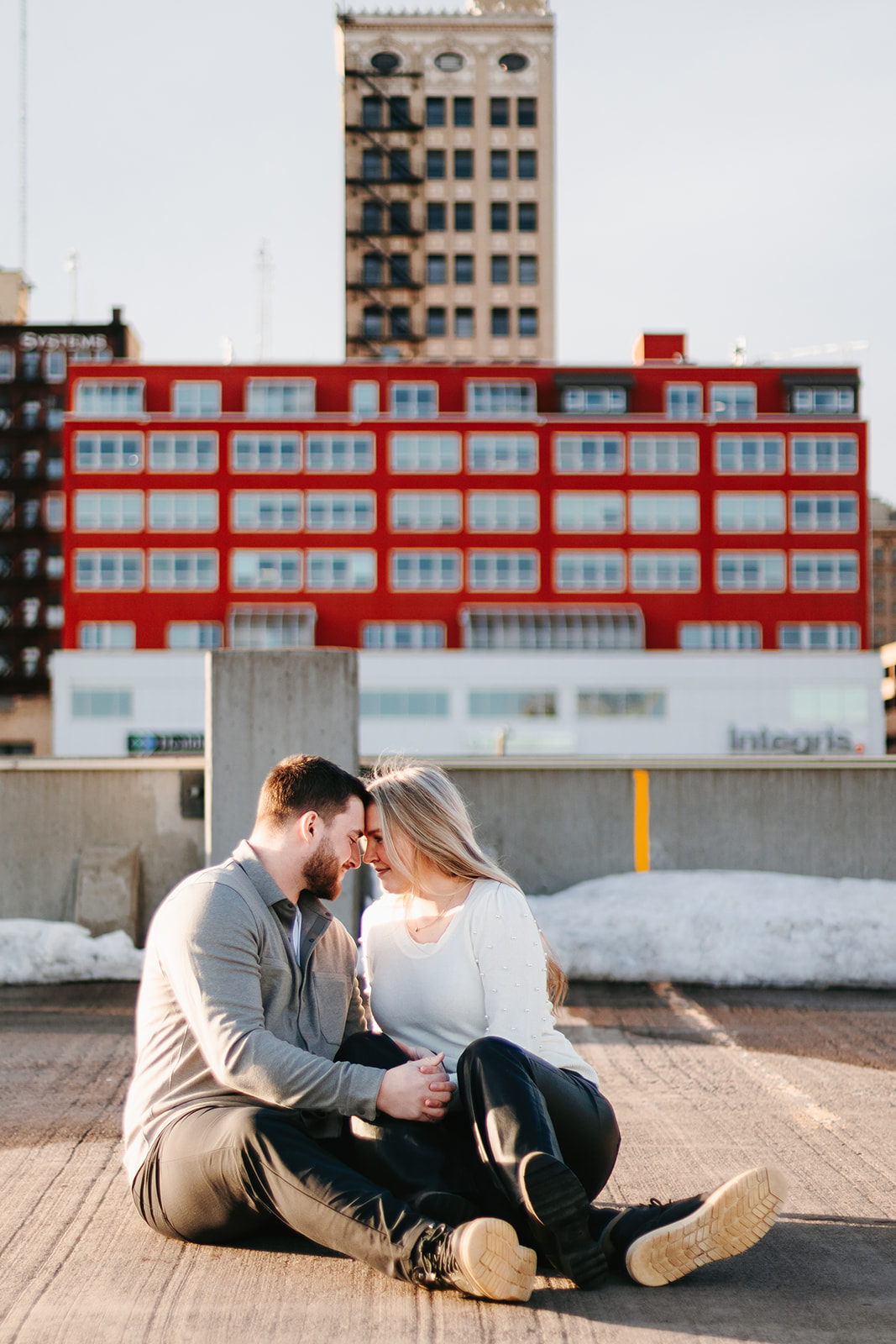 City engagement photos in Duluth, MN